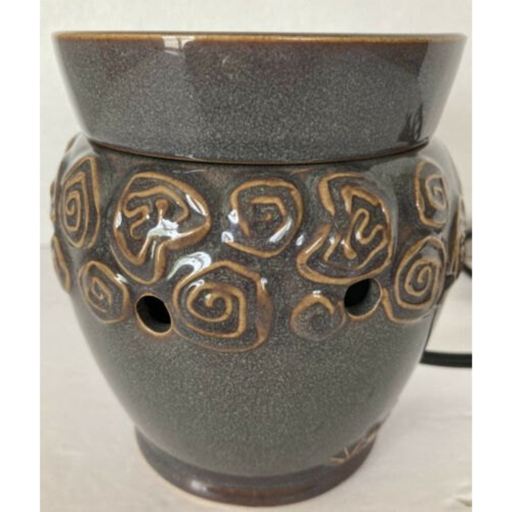Scentsy Enchanted Medium Gray Warmer EUC